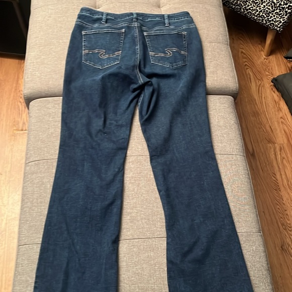 Silver Jeans Size 16 Avery Slim Boot Cut Dark Wash High Rise - Picture 4 of 9